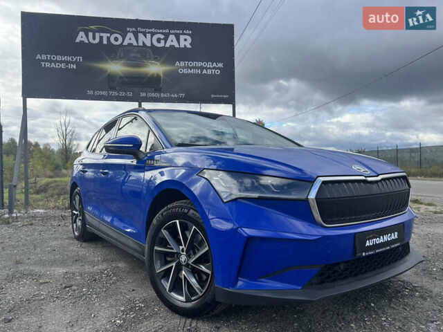 Синий Шкода Enyaq iV, объемом двигателя 0 л и пробегом 97 тыс. км за 19900 $, фото 1 на Automoto.ua
