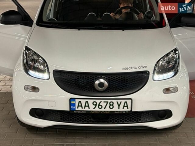 Білий Смарт Forfour, об'ємом двигуна 0 л та пробігом 41 тис. км за 8800 $, фото 1 на Automoto.ua