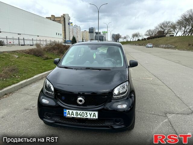 Чорний Смарт Forfour, об'ємом двигуна 0 л та пробігом 32 тис. км за 12900 $, фото 1 на Automoto.ua