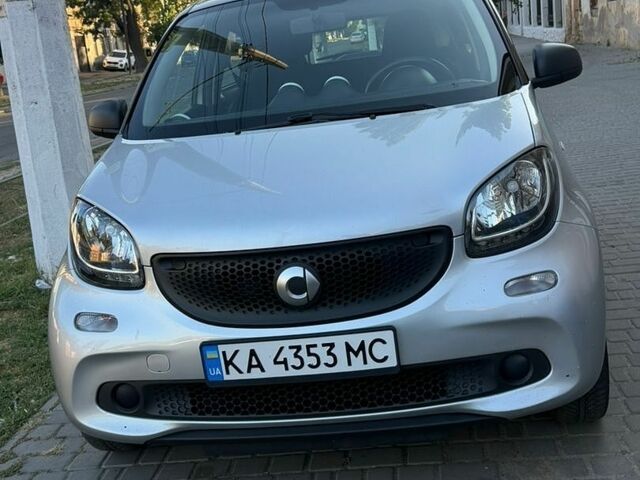 Сірий Смарт Forfour, об'ємом двигуна 1 л та пробігом 197 тис. км за 7000 $, фото 1 на Automoto.ua