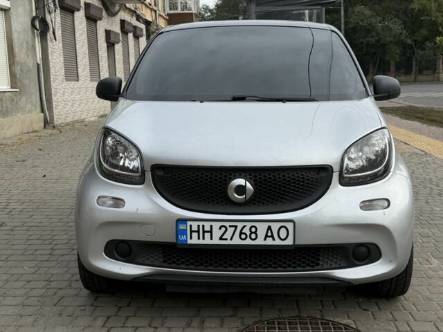 Сірий Смарт Forfour, об'ємом двигуна 1 л та пробігом 145 тис. км за 5979 $, фото 1 на Automoto.ua