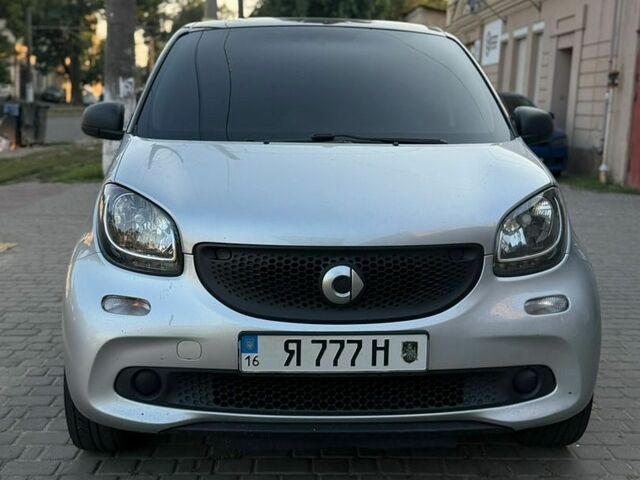 Сірий Смарт Forfour, об'ємом двигуна 1 л та пробігом 145 тис. км за 5900 $, фото 1 на Automoto.ua