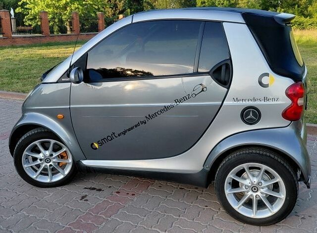 Сірий Смарт Forfour, об'ємом двигуна 0.6 л та пробігом 240 тис. км за 2800 $, фото 1 на Automoto.ua