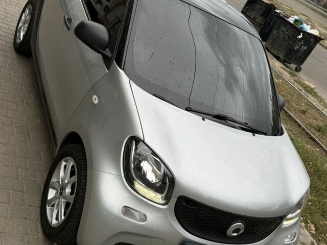 Сірий Смарт Forfour, об'ємом двигуна 1 л та пробігом 145 тис. км за 5013 $, фото 1 на Automoto.ua