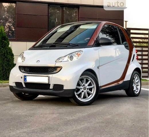 Білий Смарт Fortwo, об'ємом двигуна 1 л та пробігом 140 тис. км за 6200 $, фото 1 на Automoto.ua