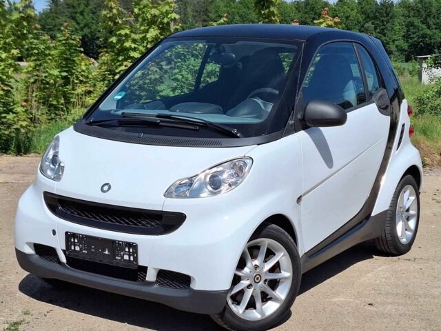 Білий Смарт Fortwo, об'ємом двигуна 1 л та пробігом 135 тис. км за 3500 $, фото 1 на Automoto.ua