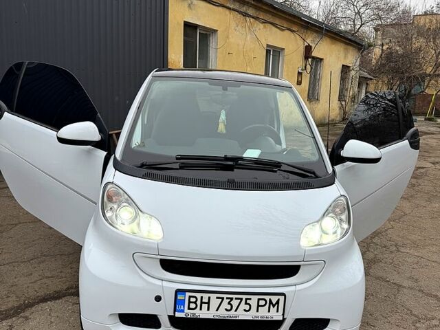 Білий Смарт Fortwo, об'ємом двигуна 1 л та пробігом 140 тис. км за 7000 $, фото 1 на Automoto.ua