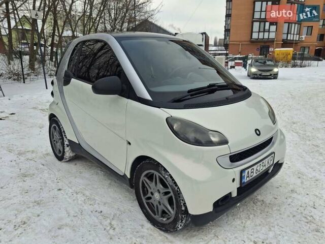 Білий Смарт Fortwo, об'ємом двигуна 1 л та пробігом 187 тис. км за 4400 $, фото 1 на Automoto.ua