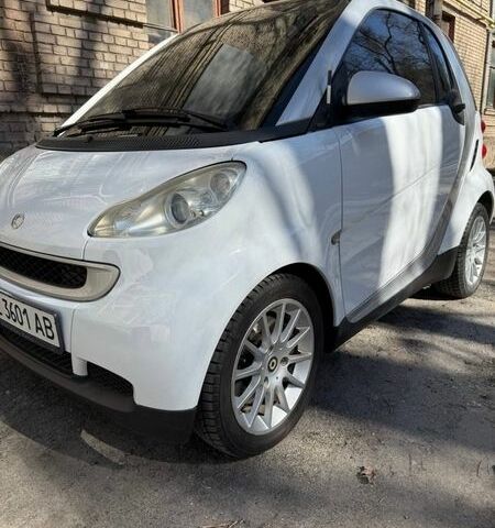 Белый Смарт Форту, объемом двигателя 1 л и пробегом 186 тыс. км за 5000 $, фото 1 на Automoto.ua