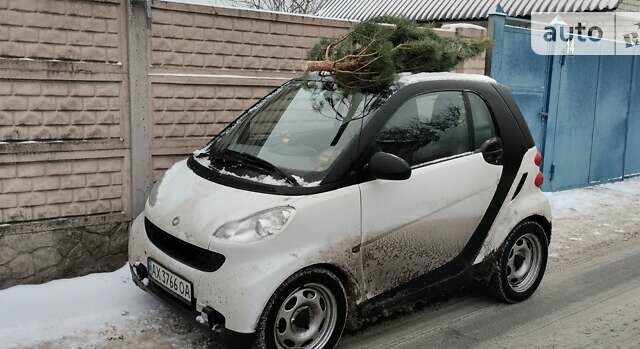 Білий Смарт Fortwo, об'ємом двигуна 0 л та пробігом 151 тис. км за 5300 $, фото 1 на Automoto.ua