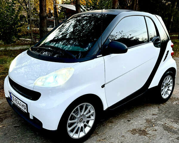 Білий Смарт Fortwo, об'ємом двигуна 1 л та пробігом 133 тис. км за 5200 $, фото 1 на Automoto.ua