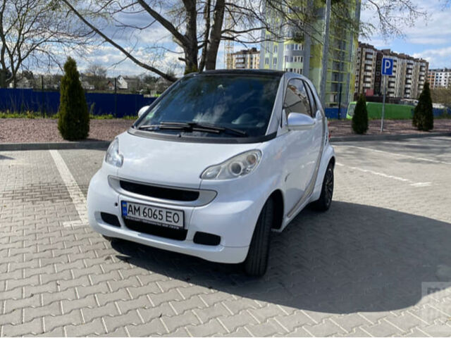 Білий Смарт Fortwo, об'ємом двигуна 1 л та пробігом 170 тис. км за 5300 $, фото 1 на Automoto.ua