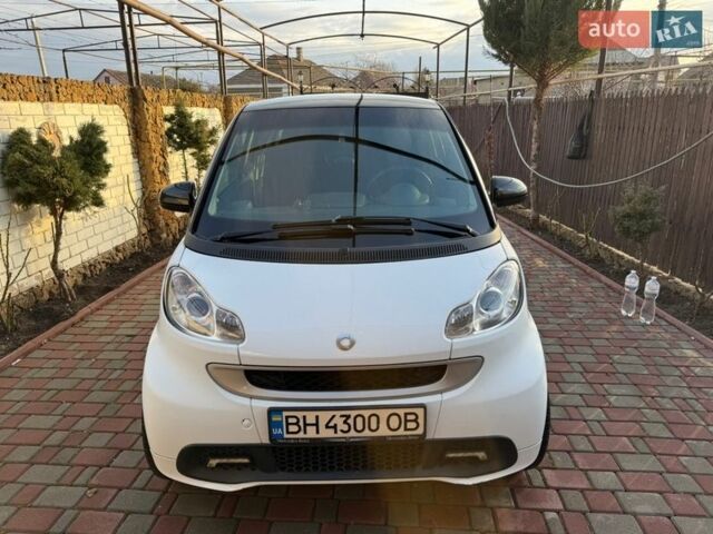 Білий Смарт Fortwo, об'ємом двигуна 1 л та пробігом 126 тис. км за 6400 $, фото 1 на Automoto.ua