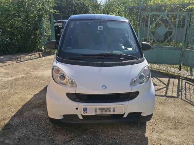 Білий Смарт Fortwo, об'ємом двигуна 1 л та пробігом 190 тис. км за 5387 $, фото 1 на Automoto.ua