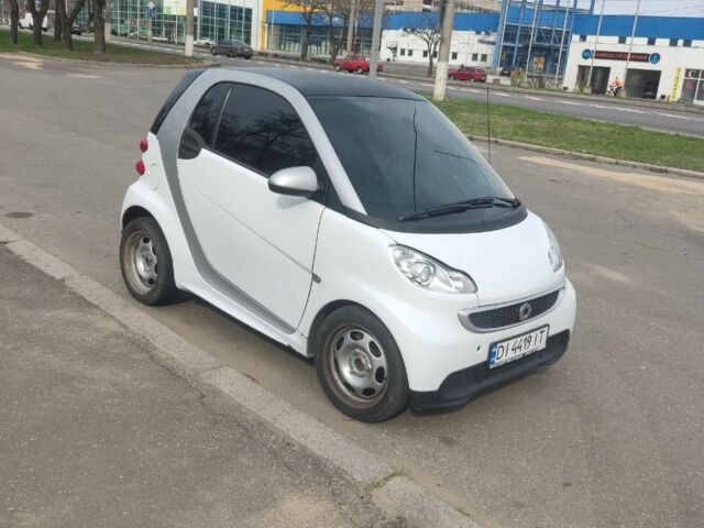 Білий Смарт Fortwo, об'ємом двигуна 1 л та пробігом 79 тис. км за 6500 $, фото 1 на Automoto.ua