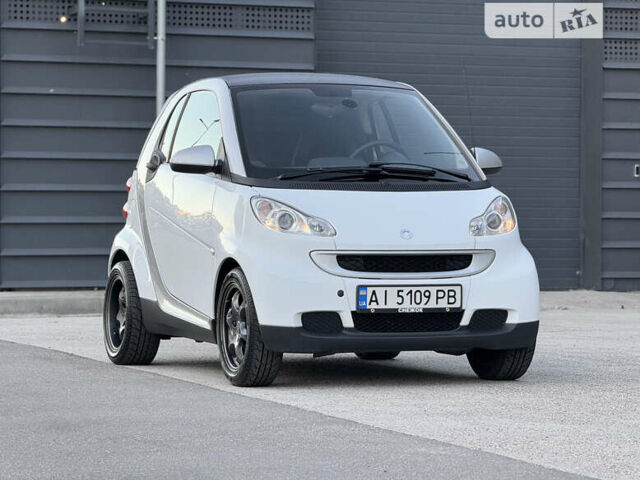 Білий Смарт Fortwo, об'ємом двигуна 1 л та пробігом 101 тис. км за 5999 $, фото 1 на Automoto.ua