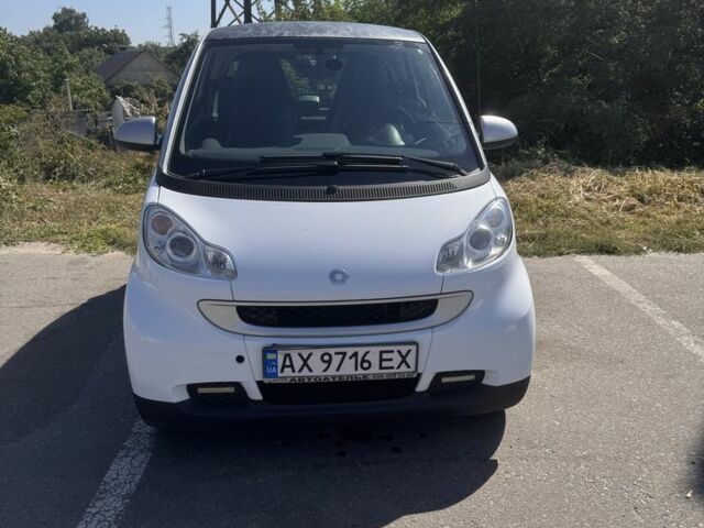 Білий Смарт Fortwo, об'ємом двигуна 1 л та пробігом 114 тис. км за 5494 $, фото 1 на Automoto.ua