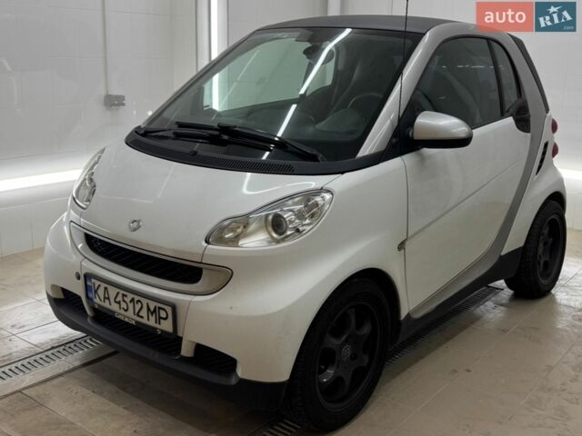 Білий Смарт Fortwo, об'ємом двигуна 1 л та пробігом 107 тис. км за 5500 $, фото 1 на Automoto.ua