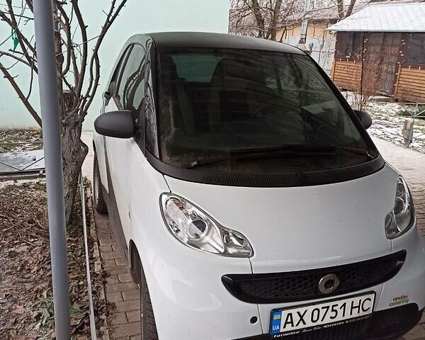 Білий Смарт Fortwo, об'ємом двигуна 1 л та пробігом 52 тис. км за 8000 $, фото 1 на Automoto.ua