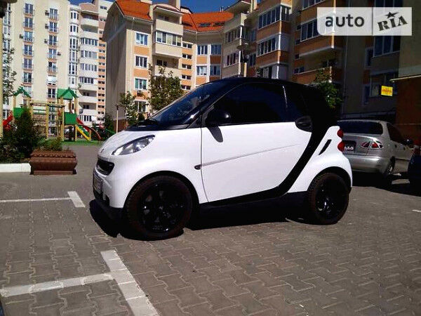 Білий Смарт Fortwo, об'ємом двигуна 1 л та пробігом 78 тис. км за 7000 $, фото 1 на Automoto.ua