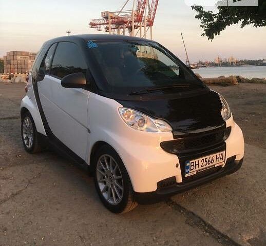 Білий Смарт Fortwo, об'ємом двигуна 1 л та пробігом 74 тис. км за 6999 $, фото 1 на Automoto.ua