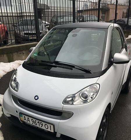 Білий Смарт Fortwo, об'ємом двигуна 1 л та пробігом 58 тис. км за 7200 $, фото 1 на Automoto.ua