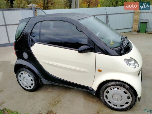 Бежевий Смарт Fortwo, об'ємом двигуна 0.7 л та пробігом 206 тис. км за 2800 $, фото 1 на Automoto.ua