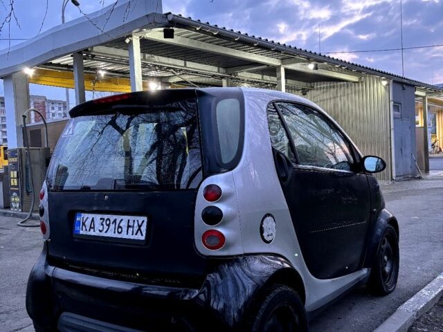 Чорний Смарт Fortwo, об'ємом двигуна 0.6 л та пробігом 211 тис. км за 1850 $, фото 1 на Automoto.ua