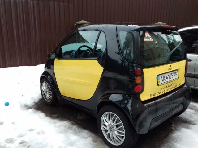 Чорний Смарт Fortwo, об'ємом двигуна 0.6 л та пробігом 195 тис. км за 3000 $, фото 1 на Automoto.ua