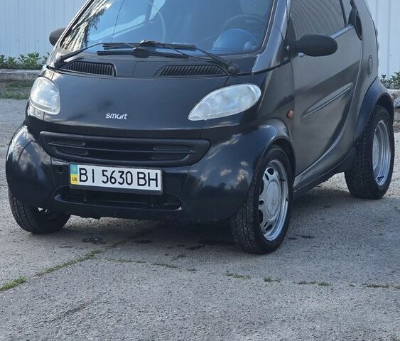 Чорний Смарт Fortwo, об'ємом двигуна 0.6 л та пробігом 175 тис. км за 2750 $, фото 1 на Automoto.ua