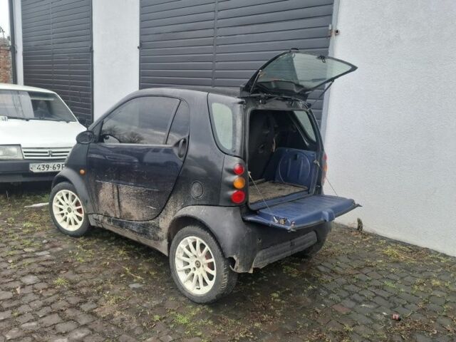 Чорний Смарт Fortwo, об'ємом двигуна 0.6 л та пробігом 300 тис. км за 1900 $, фото 1 на Automoto.ua