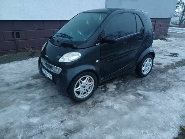 Чорний Смарт Fortwo, об'ємом двигуна 0 л та пробігом 220 тис. км за 3000 $, фото 1 на Automoto.ua