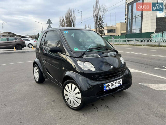 Чорний Смарт Fortwo, об'ємом двигуна 0.6 л та пробігом 145 тис. км за 3200 $, фото 1 на Automoto.ua