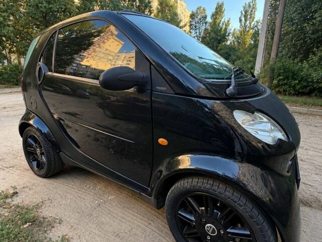 Чорний Смарт Fortwo, об'ємом двигуна 0.7 л та пробігом 200 тис. км за 2947 $, фото 1 на Automoto.ua
