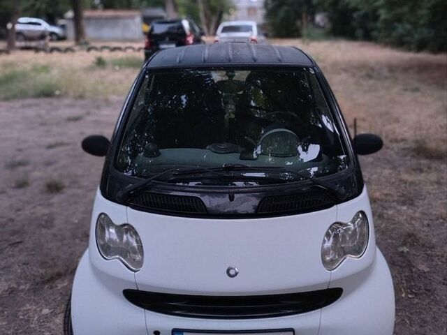 Чорний Смарт Fortwo, об'ємом двигуна 0.6 л та пробігом 140 тис. км за 2850 $, фото 1 на Automoto.ua