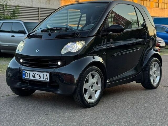 Чорний Смарт Fortwo, об'ємом двигуна 0.8 л та пробігом 198 тис. км за 3200 $, фото 1 на Automoto.ua