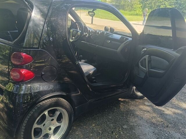 Чорний Смарт Fortwo, об'ємом двигуна 1 л та пробігом 160 тис. км за 5100 $, фото 1 на Automoto.ua
