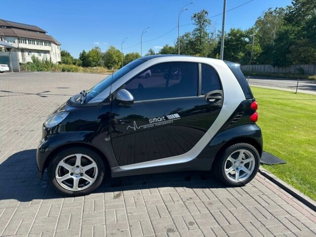 Чорний Смарт Fortwo, об'ємом двигуна 0 л та пробігом 175 тис. км за 5190 $, фото 1 на Automoto.ua