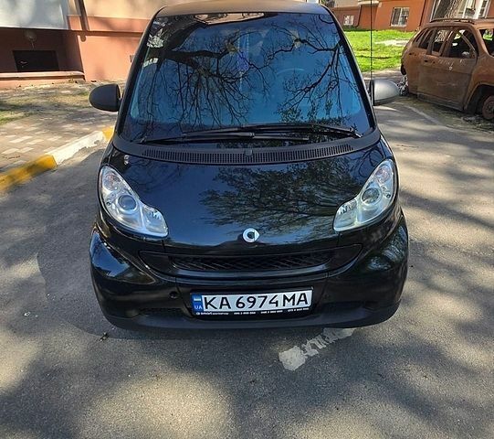 Чорний Смарт Fortwo, об'ємом двигуна 1 л та пробігом 184 тис. км за 5100 $, фото 1 на Automoto.ua