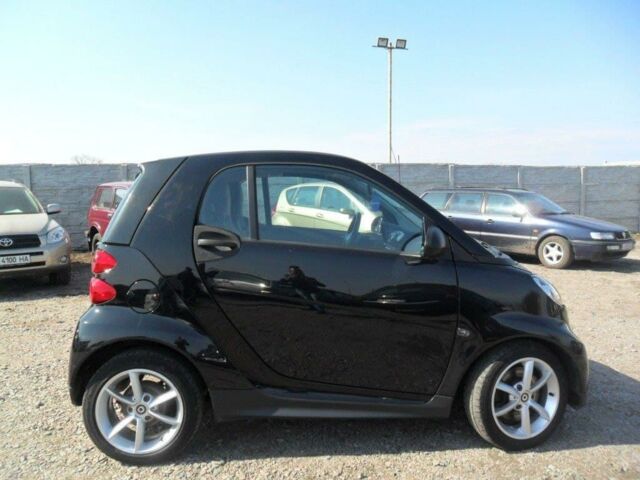 Чорний Смарт Fortwo, об'ємом двигуна 1 л та пробігом 112 тис. км за 6499 $, фото 1 на Automoto.ua