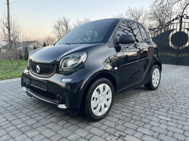 Чорний Смарт Fortwo, об'ємом двигуна 0.99 л та пробігом 57 тис. км за 9900 $, фото 1 на Automoto.ua