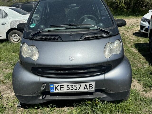 Чорний Смарт Fortwo, об'ємом двигуна 0.7 л та пробігом 173 тис. км за 2600 $, фото 1 на Automoto.ua