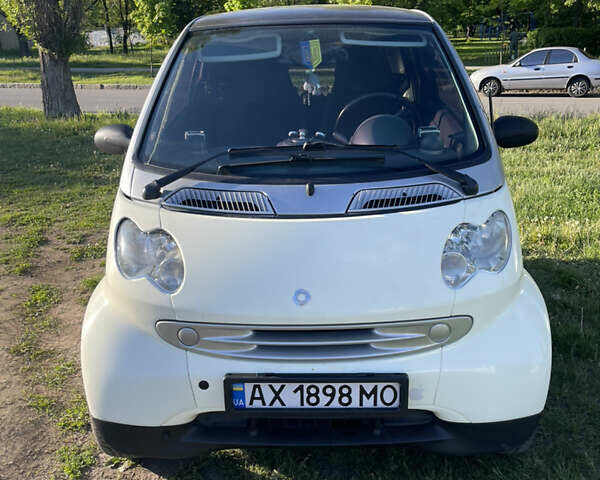 Смарт Fortwo, об'ємом двигуна 0.7 л та пробігом 190 тис. км за 3600 $, фото 1 на Automoto.ua