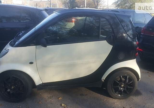 Смарт Fortwo, об'ємом двигуна 7 л та пробігом 158 тис. км за 3400 $, фото 1 на Automoto.ua