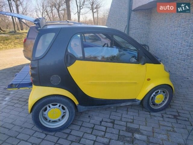 Жовтий Смарт Fortwo, об'ємом двигуна 0.6 л та пробігом 144 тис. км за 2600 $, фото 1 на Automoto.ua