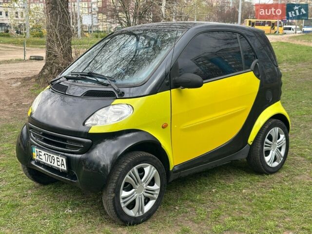 Жовтий Смарт Fortwo, об'ємом двигуна 0.6 л та пробігом 265 тис. км за 1600 $, фото 1 на Automoto.ua