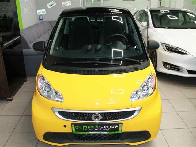Жовтий Смарт Fortwo, об'ємом двигуна 0 л та пробігом 31 тис. км за 11750 $, фото 1 на Automoto.ua