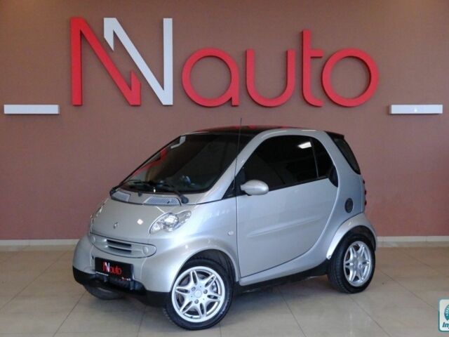 Сірий Смарт Fortwo, об'ємом двигуна 0.7 л та пробігом 157 тис. км за 2900 $, фото 1 на Automoto.ua