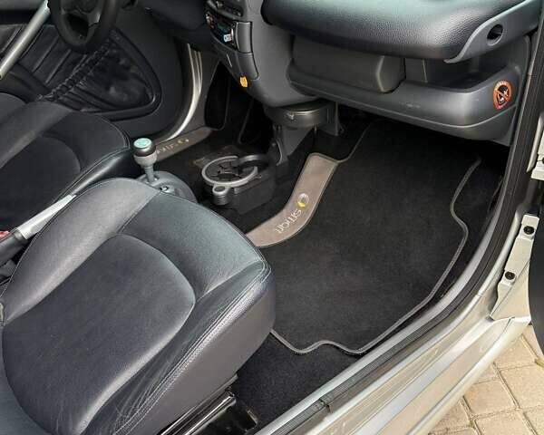 Смарт Fortwo 2003 у Одесі на Automoto.ua Сірий Смарт Fortwo, об'ємом двигуна 0.69 л та пробігом 126 тис. км за 7000 $, фото 1 на Automoto.ua