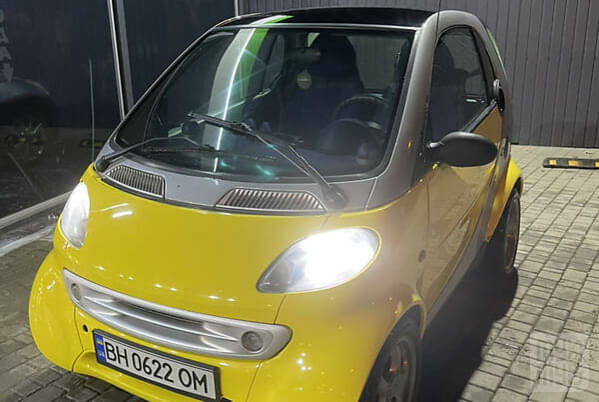 Сірий Смарт Fortwo, об'ємом двигуна 1 л та пробігом 222 тис. км за 3100 $, фото 1 на Automoto.ua